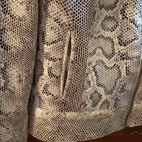 Jacket - Picture 3 of 3